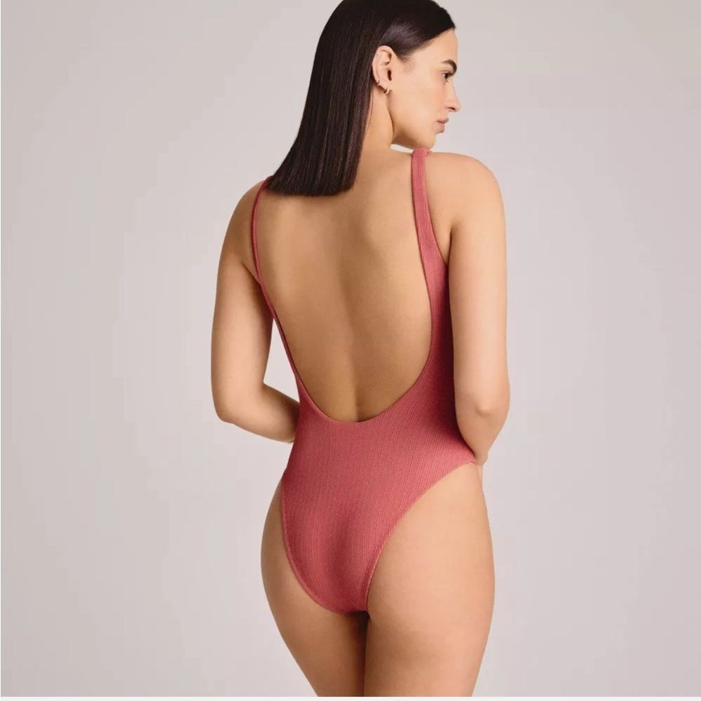 NWT $50 Vitamin A Terracotta Scoop Neck Ripple Texture One Piece Swimsuit Bikini